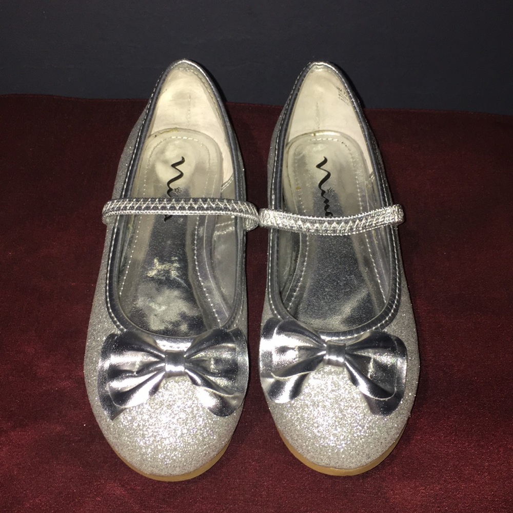 Girls Nina sparkle shoes -Brand New